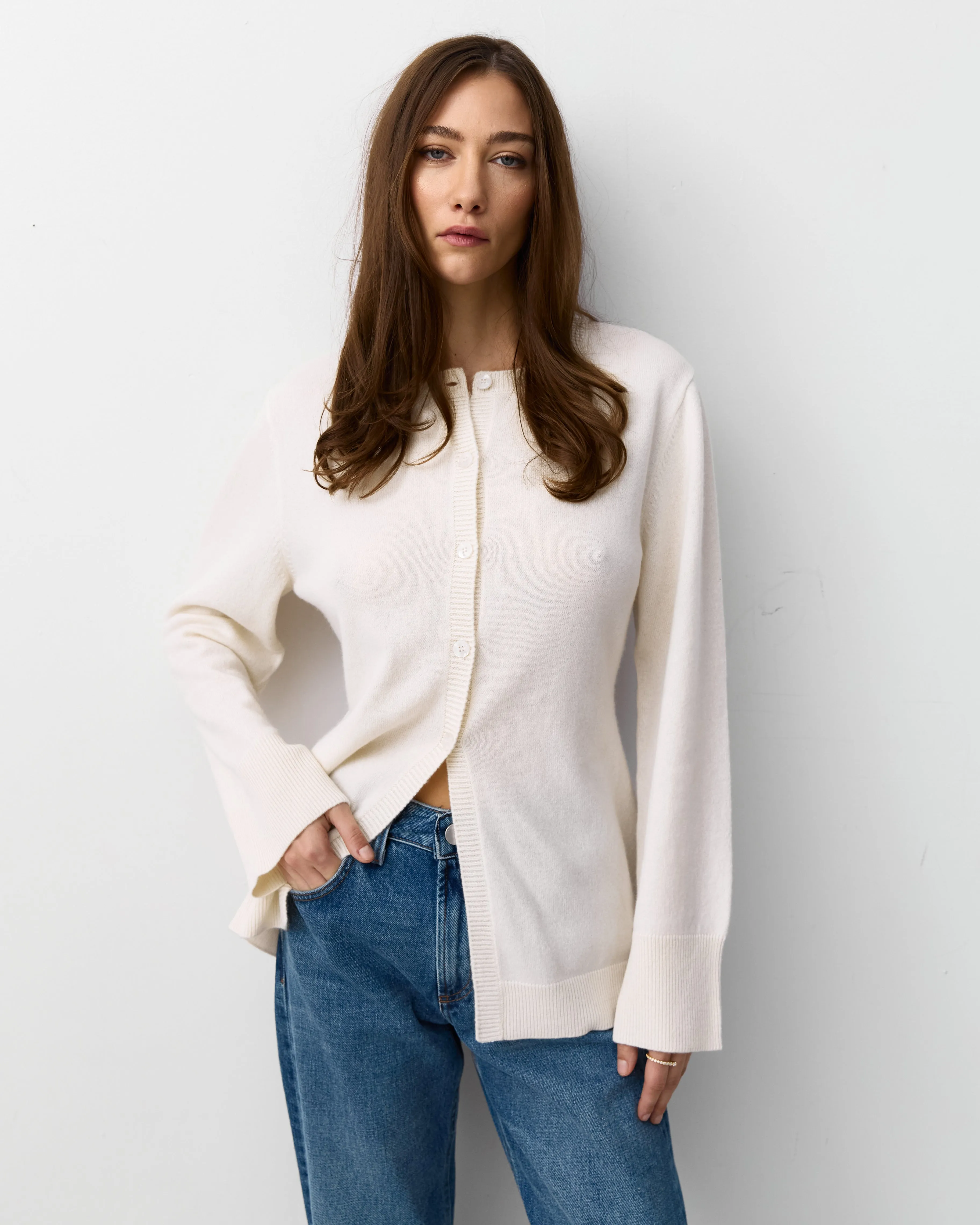 THE TAILORED CARDIGAN- ECO WHITE