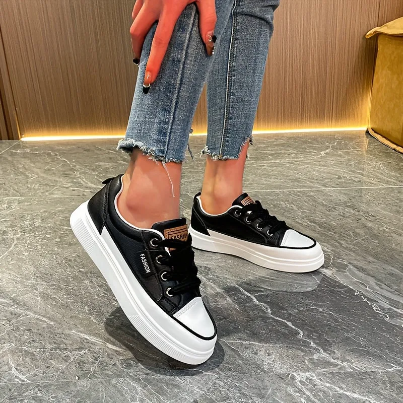 Women's Fashionable Casual Thick Bottom Breathable Leather Board Shoes